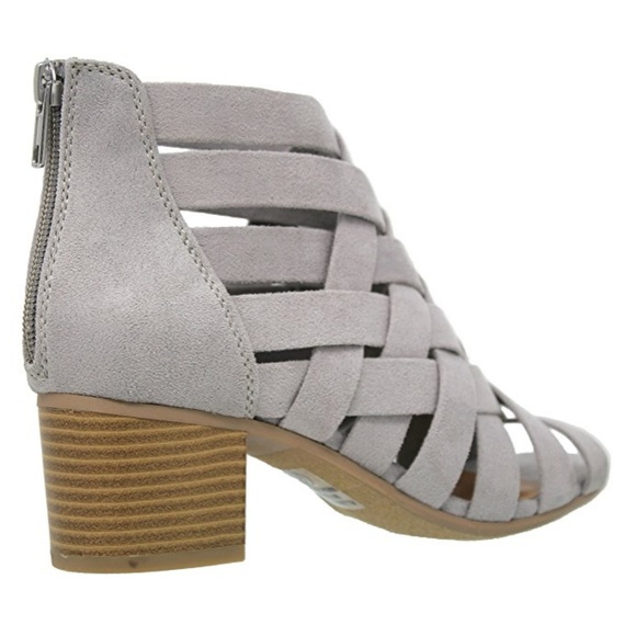 FLORA Chunky Heel Peep Toe Booties - Picture 3 of 4